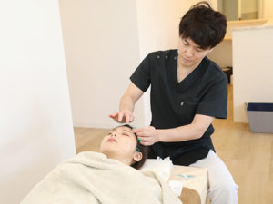 美容鍼施術